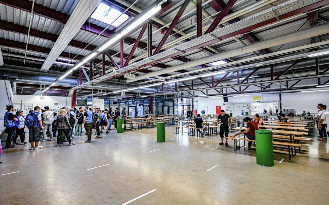 Nemecko: „Katastrofálne podmienky“ v utečeneckom tábore – za 200 eur na osobu a deň