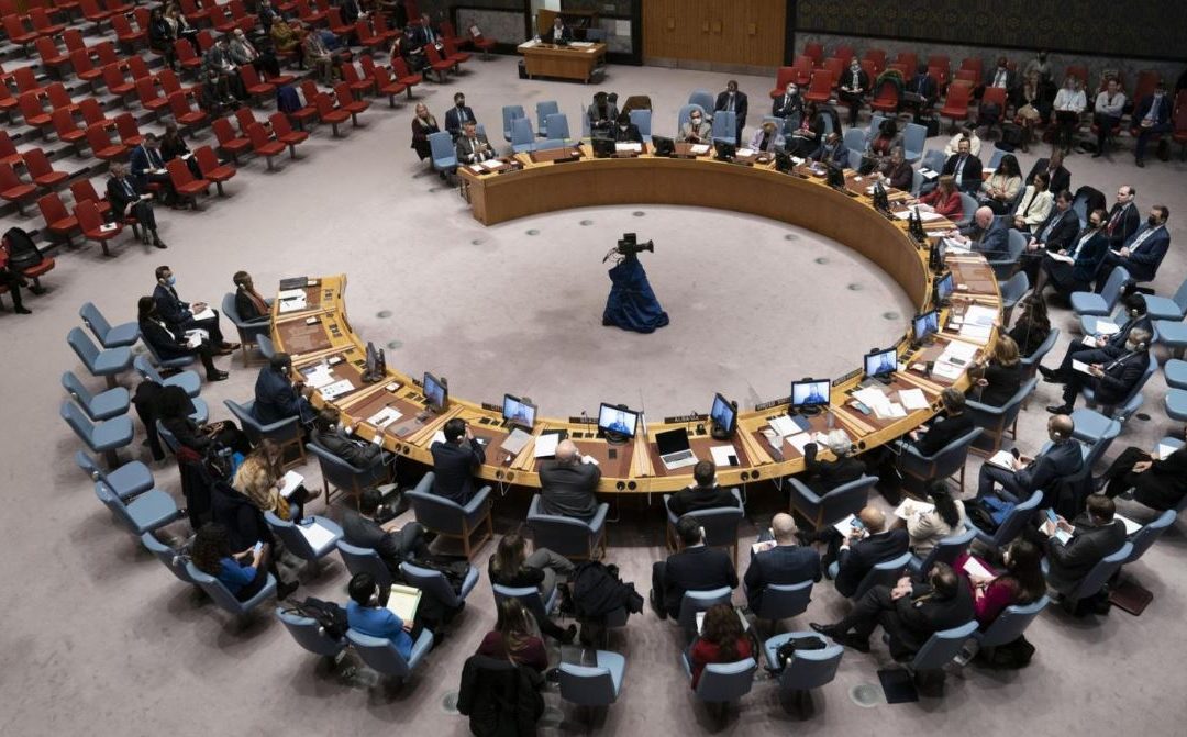 USA už Rusko neodsuzují: Tanec na ježka v OSN: Londýn a Paříž u ukrajinské rezoluce hlasují střídavě ano i ne.